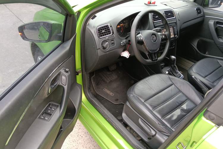 Used Volkswagen Polo 2014 1.6L Automatic Luxury Edition Driver Seat