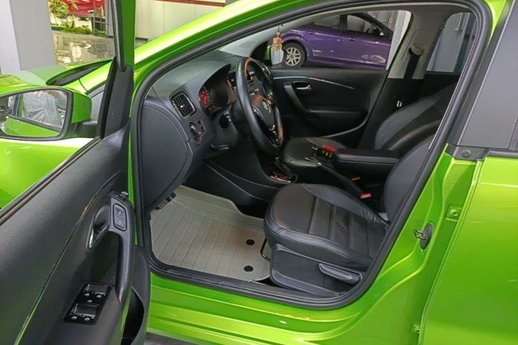 Used Volkswagen Polo 2014 1.6L Automatic Luxury Edition Driver Seat