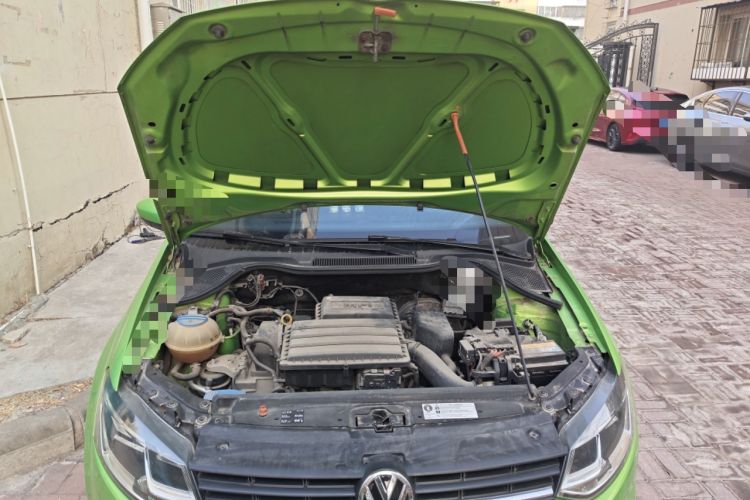 Used Volkswagen Polo 2014 1.6L Automatic Comfort Edition Engine Bay