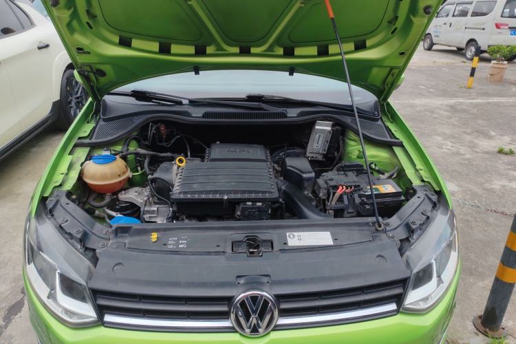 Used Volkswagen Polo 2014 1.6L Automatic Comfort Edition Engine Bay
