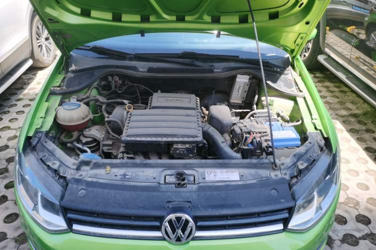 Used Volkswagen Polo 2014 1.4L Automatic Comfort Edition Engine Bay
