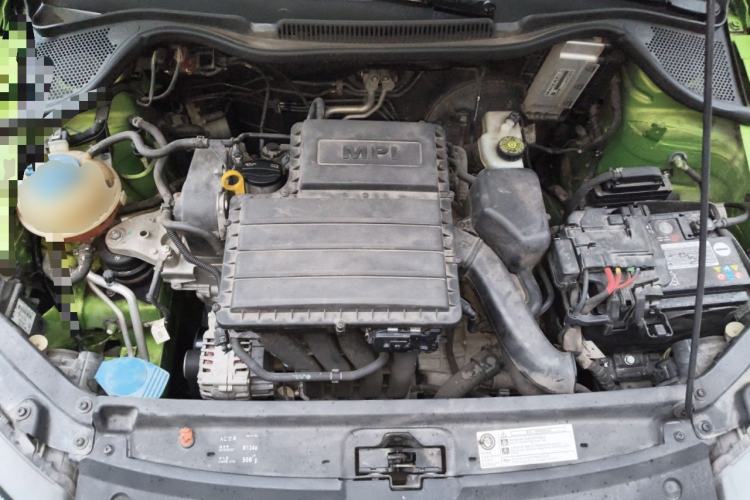 Used Volkswagen Polo 2014 1.6L Automatic Luxury Edition Engine Bay