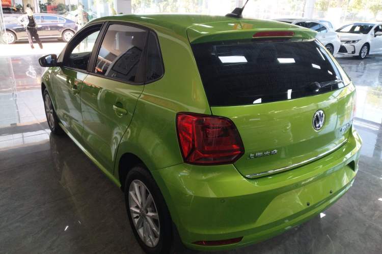 Used Volkswagen Polo 2014 1.6L Automatic Luxury Edition Exterior 2