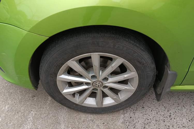 Used Volkswagen Polo 2014 1.6L Automatic Luxury Edition Exterior 4