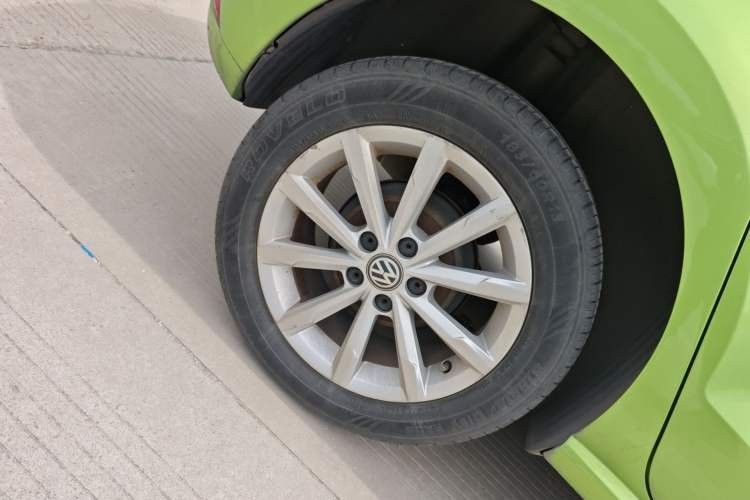 Used Volkswagen Polo 2014 1.6L Automatic Luxury Edition Exterior 5