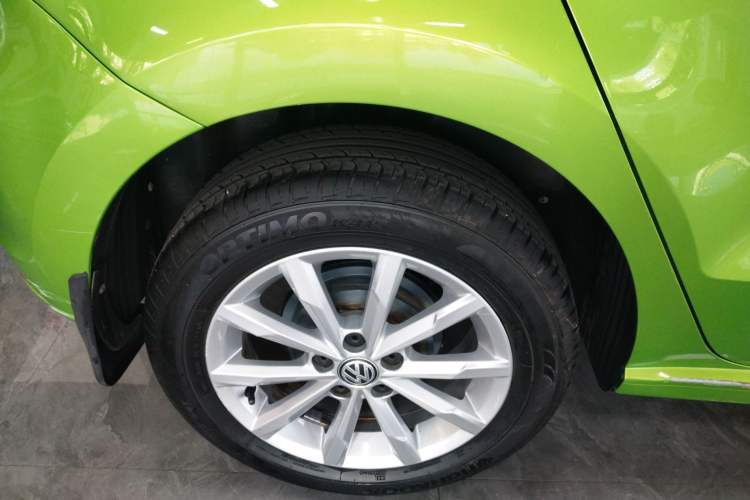 Used Volkswagen Polo 2014 1.6L Automatic Luxury Edition Exterior 5