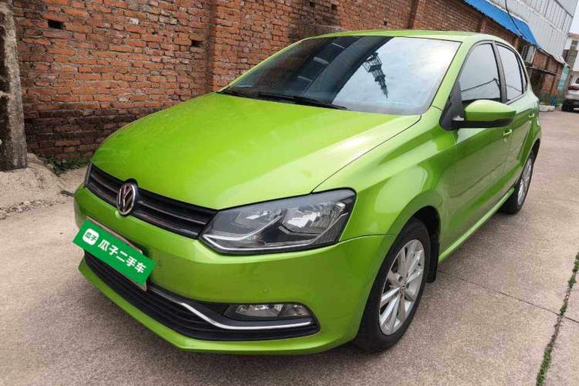 Used Volkswagen Polo 2014 1.6L Automatic Luxury Edition Front Left 45 Deg