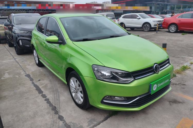 Used Volkswagen Polo 2014 1.6L Automatic Comfort Edition Front Right 45 Deg