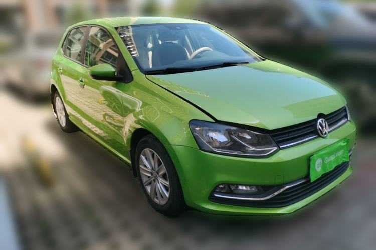 Used Volkswagen Polo 2014 1.4L Automatic Comfort Edition Front Right 45 Deg