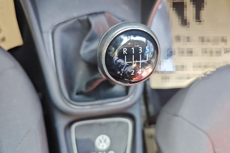 Used Volkswagen Polo 2014 1.4L Manual Fashion Edition Gear Lever