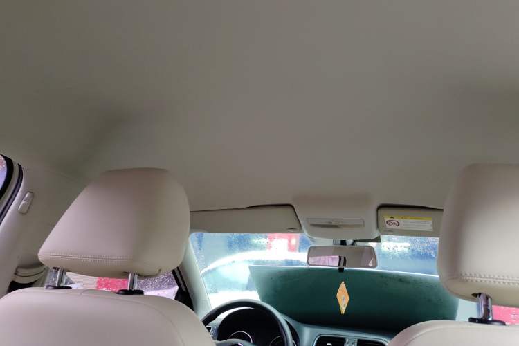 Used Volkswagen Polo 2014 1.6L Automatic Comfort Edition Headliner