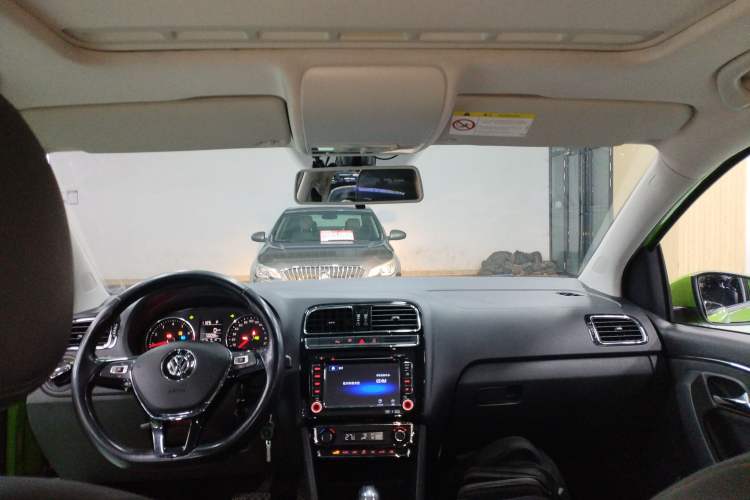 Used Volkswagen Polo 2014 1.6L Automatic Luxury Edition Headliner
