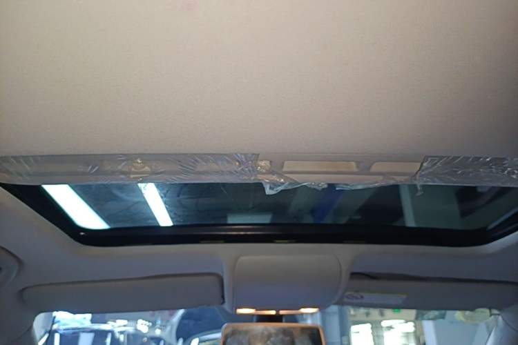 Used Volkswagen Polo 2014 1.6L Automatic Luxury Edition Headliner