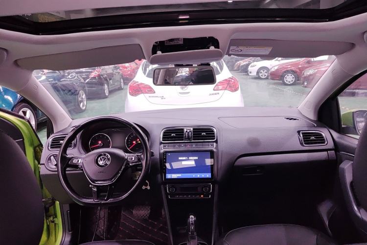 Used Volkswagen Polo 2014 1.6L Automatic Luxury Edition Headliner