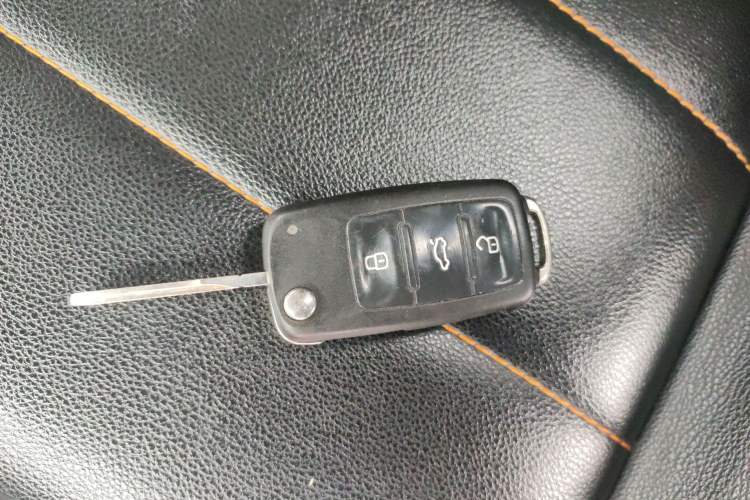 Used Volkswagen Polo 2014 1.4L Automatic Comfort Edition Interior 1