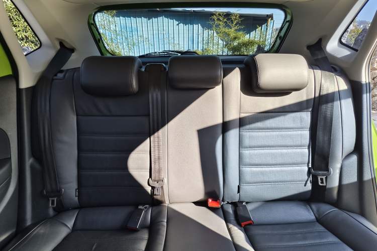 Used Volkswagen Polo 2014 1.6L Automatic Luxury Edition Interior 3
