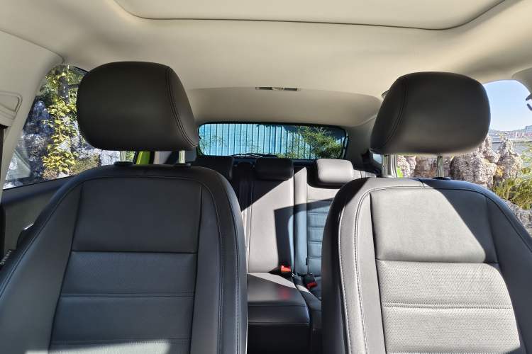 Used Volkswagen Polo 2014 1.6L Automatic Luxury Edition Interior 4