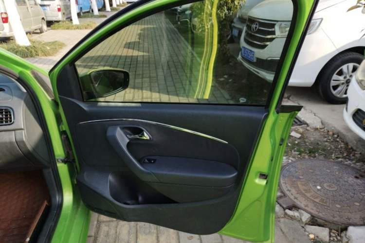 Used Volkswagen Polo 2014 1.6L Automatic Luxury Edition Interior 6