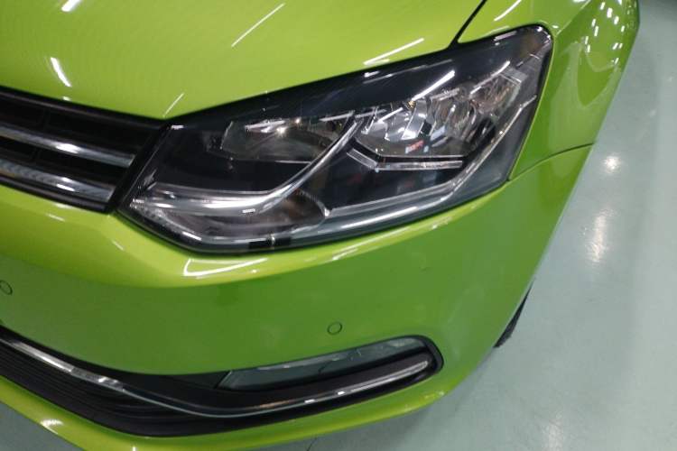 Used Volkswagen Polo 2014 1.6L Automatic Luxury Edition Left Front Headlight