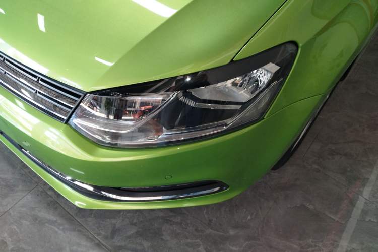 Used Volkswagen Polo 2014 1.6L Automatic Luxury Edition Left Front Headlight