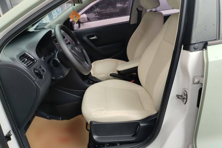 Used Volkswagen Polo 2014 1.6L Automatic Comfort Edition Left Front Seat