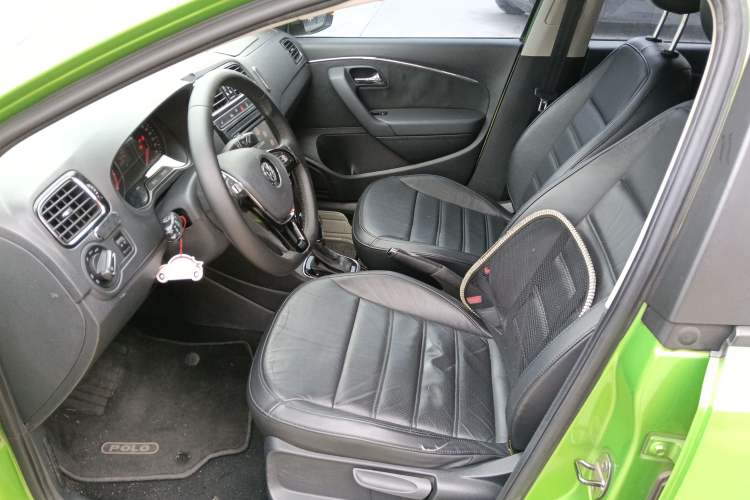 Used Volkswagen Polo 2014 1.6L Automatic Luxury Edition Left Front Seat