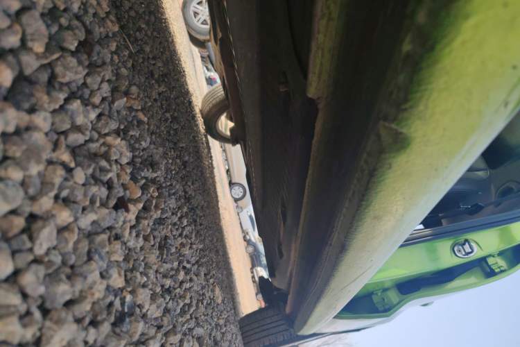 Used Volkswagen Polo 2014 1.6L Automatic Luxury Edition Left Side Sill