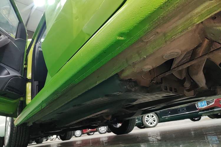Used Volkswagen Polo 2014 1.6L Automatic Luxury Edition Left Side Sill