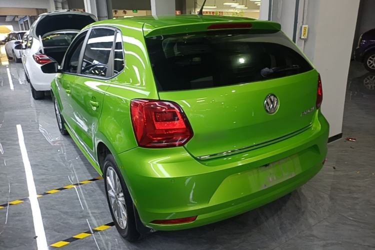 Used Volkswagen Polo 2014 1.6L Automatic Luxury Edition Rear Left 45 Deg