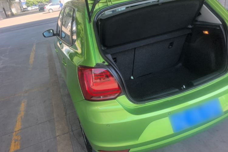 Used Volkswagen Polo 2014 1.6L Automatic Luxury Edition Rear Left 45 Deg