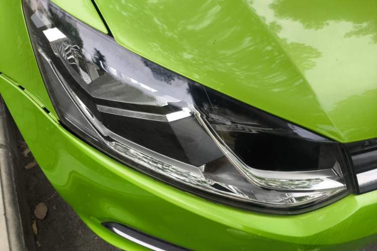 Used Volkswagen Polo 2014 1.6L Automatic Comfort Edition Right Front Headlight