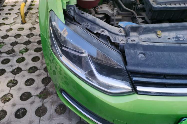Used Volkswagen Polo 2014 1.4L Automatic Comfort Edition Right Front Headlight
