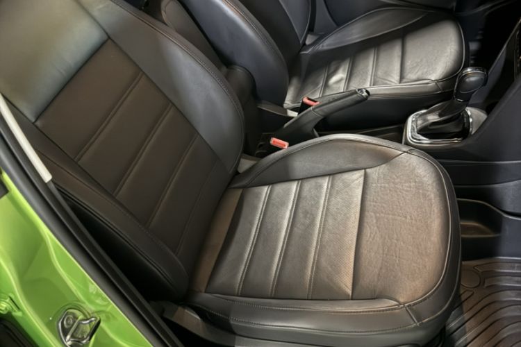 Used Volkswagen Polo 2014 1.6L Automatic Luxury Edition Right Front Seat