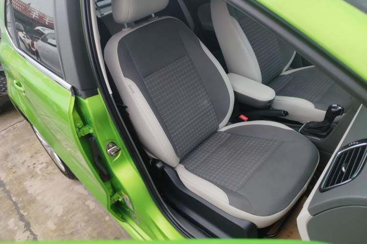 Used Volkswagen Polo 2014 1.6L Automatic Comfort Edition Right Front Seat