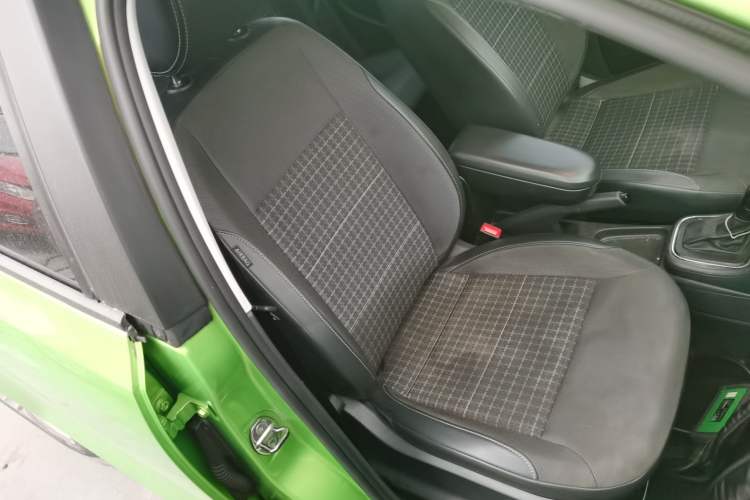 Used Volkswagen Polo 2014 1.6L Automatic Comfort Edition Right Front Seat