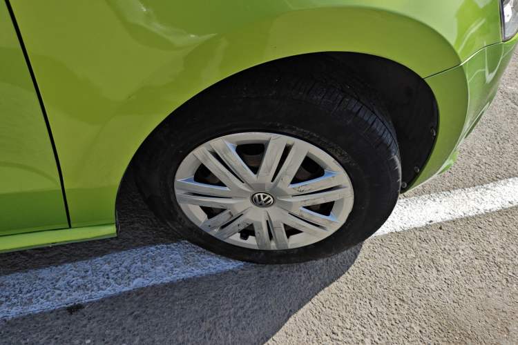 Used Volkswagen Polo 2014 1.4L Manual Fashion Edition Right Front Wheel Hub