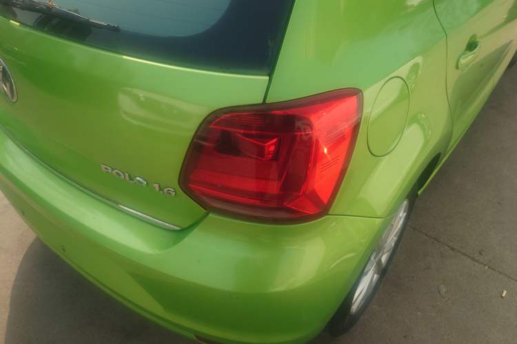 Used Volkswagen Polo 2014 1.6L Automatic Luxury Edition Right Rear Taillight