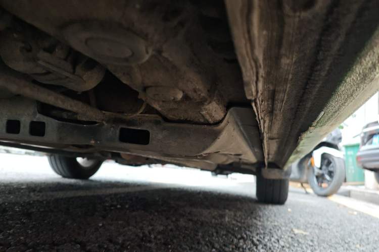 Used Volkswagen Polo 2014 1.6L Automatic Comfort Edition Right Side Sill