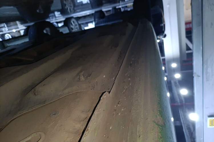 Used Volkswagen Polo 2014 1.6L Automatic Luxury Edition Right Side Sill