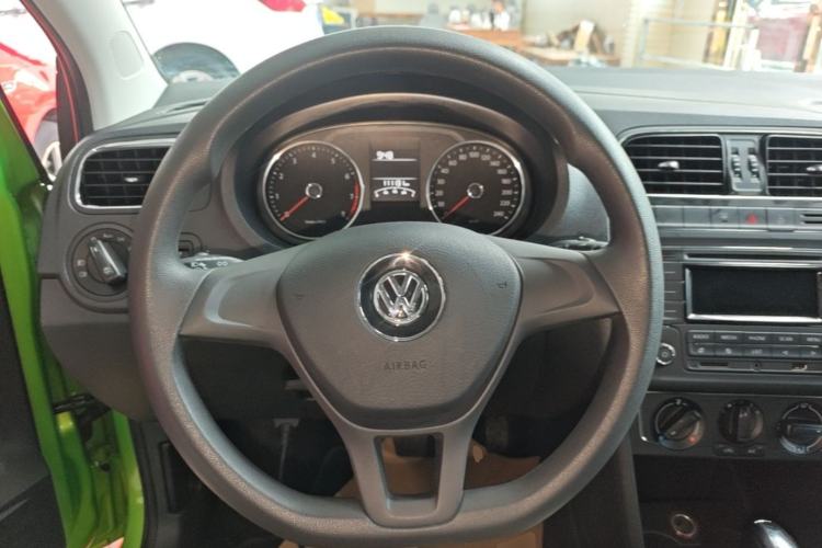 Used Volkswagen Polo 2014 1.6L Automatic Comfort Edition Steering Wheel