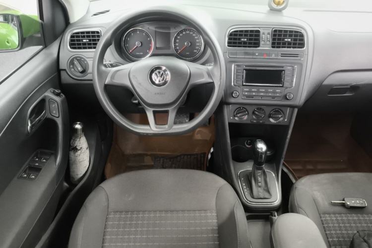 Used Volkswagen Polo 2014 1.6L Automatic Comfort Edition Steering Wheel