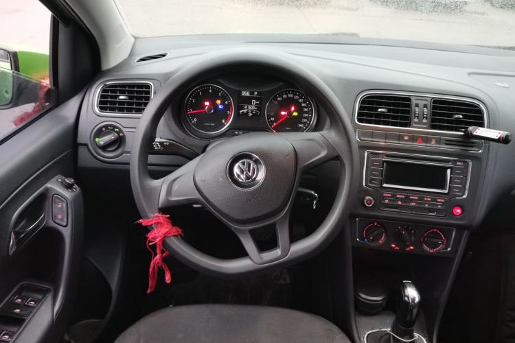 Used Volkswagen Polo 2014 1.6L Automatic Comfort Edition Steering Wheel