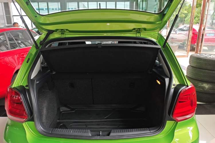 Used Volkswagen Polo 2014 1.6L Automatic Comfort Edition Trunk