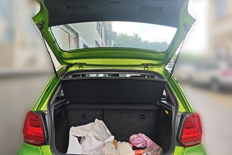 Used Volkswagen Polo 2014 1.6L Automatic Comfort Edition Trunk