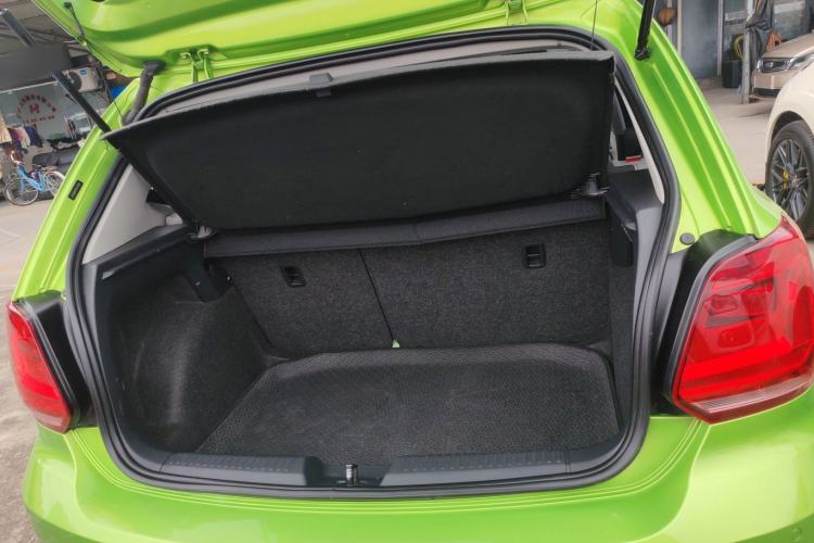Used Volkswagen Polo 2014 1.6L Automatic Comfort Edition Trunk