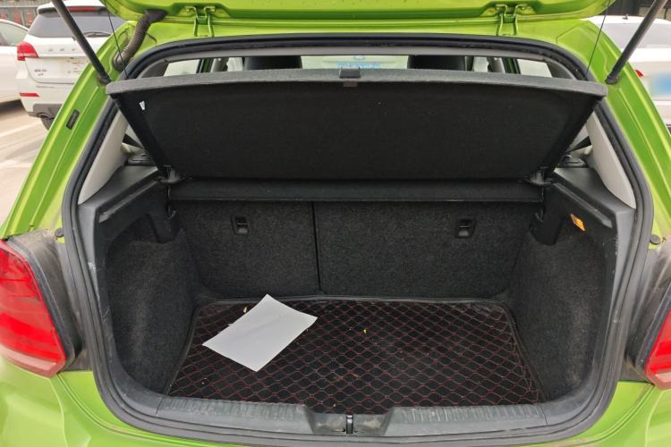 Used Volkswagen Polo 2014 1.6L Automatic Luxury Edition Trunk