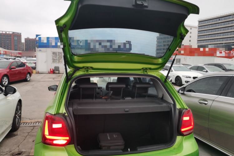Used Volkswagen Polo 2014 1.6L Automatic Comfort Edition Trunk