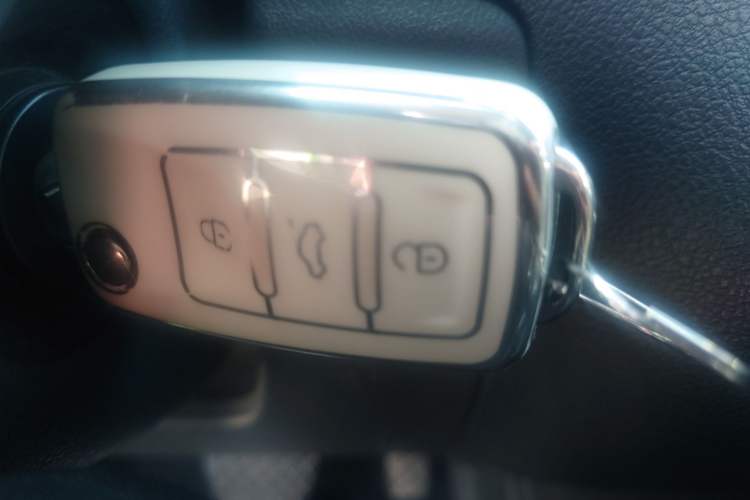 Used Volkswagen Polo 2014 1.6L Automatic Luxury Edition Vehicle Key