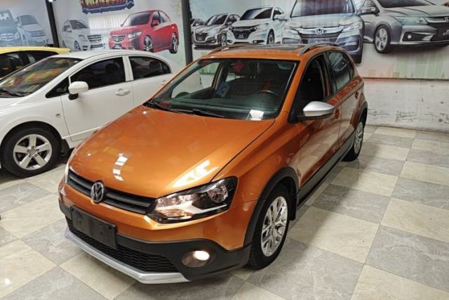 Volkswagen Polo 2014 1.6L Cross Polo Automatic d’occasion