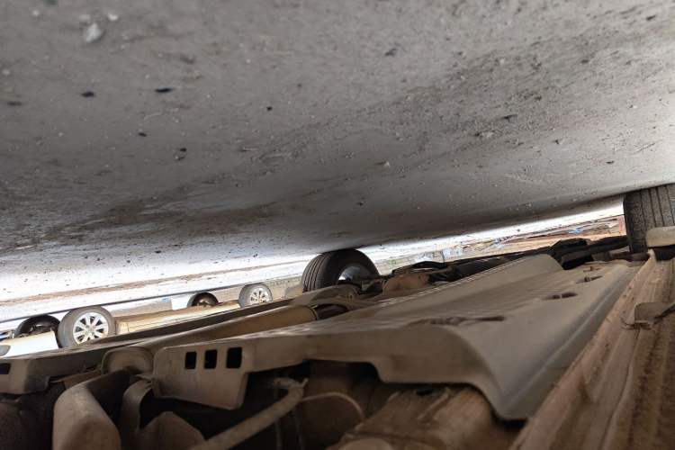 Used Volkswagen Polo 2014 1.6L Cross Polo Automatic Chassis Rear Left